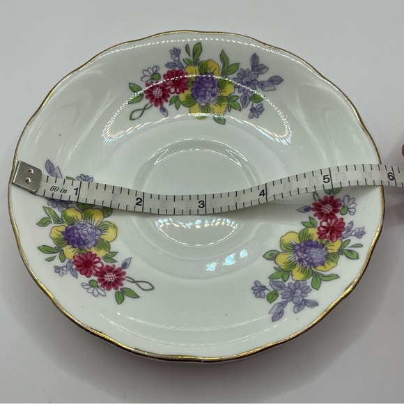 Crown Essex Bone China Saucer Flowers Gold Scalloped Trims Vintage England - Picture 5 of 5